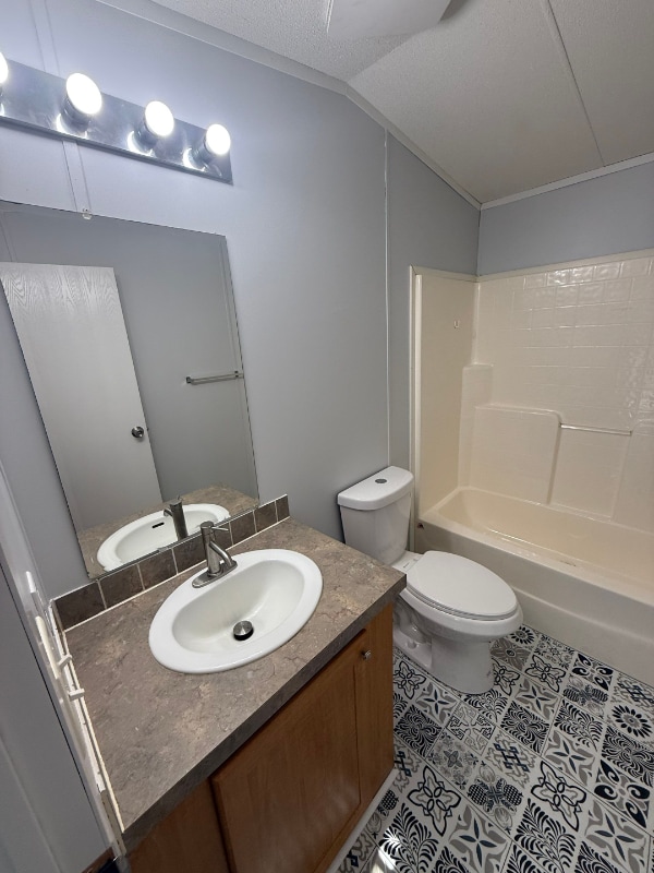 Building Photo - 3419 US-65