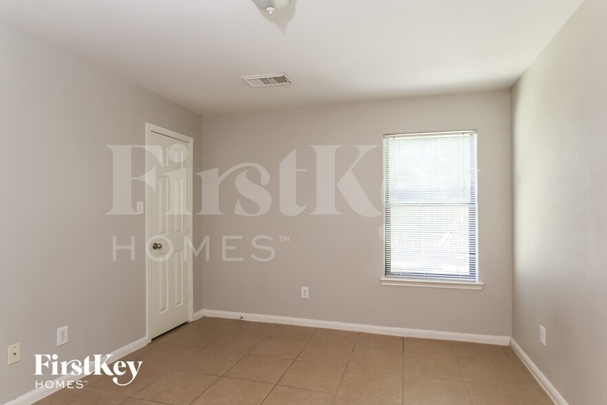 Building Photo - 2935 La Estancia Ln