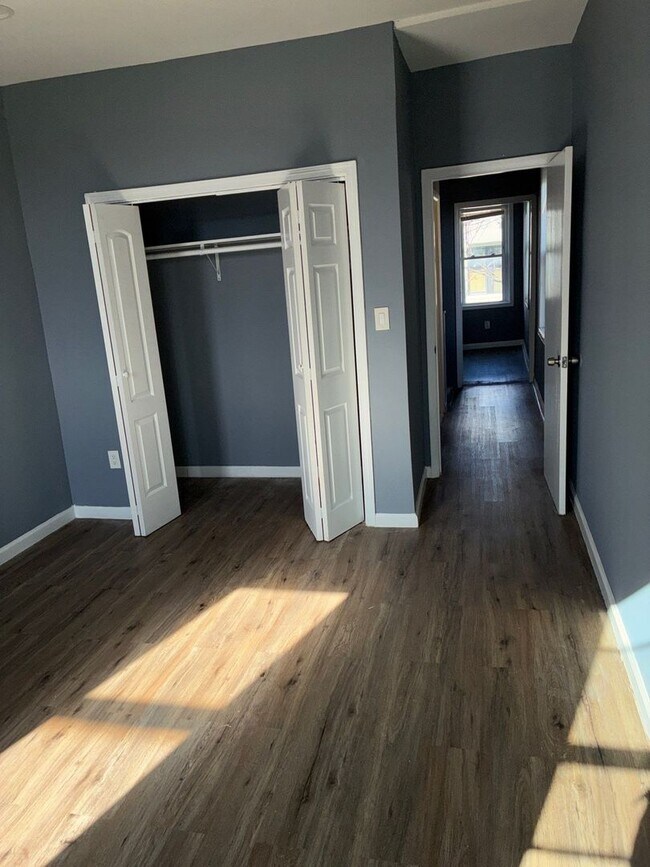 Building Photo - 2234 Henneman Ave