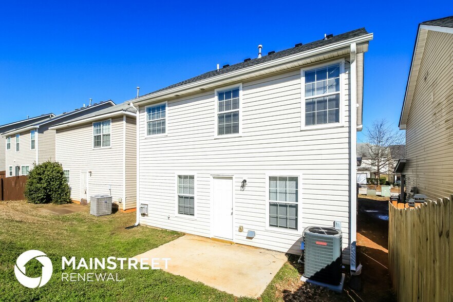 Building Photo - 165 Colser Drive