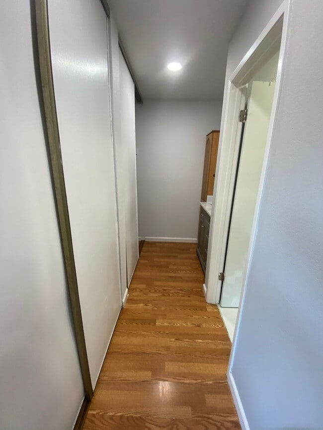 Building Photo - 189 Larsen Cir