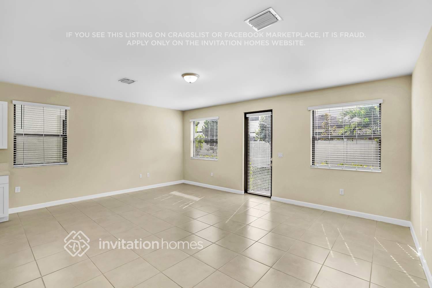 Building Photo - 3424 W 110th St