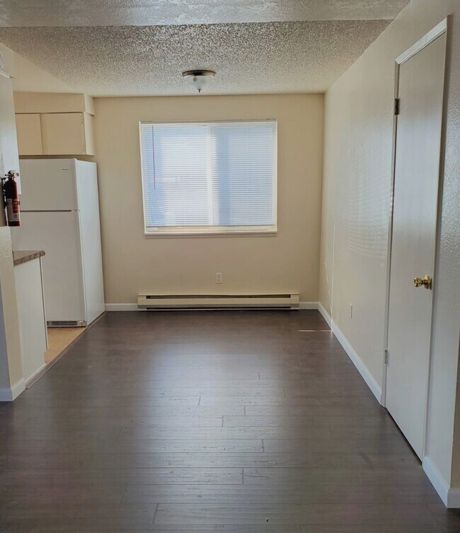 Building Photo - Kennewick 4-Plex