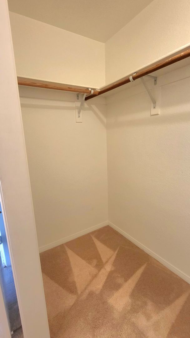 Building Photo - 2400 E Ambush St