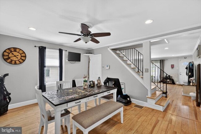 Building Photo - 475 Old Elm St