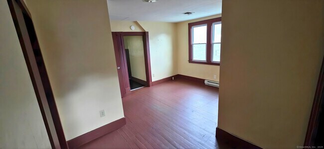 Building Photo - 186 Farren Ave