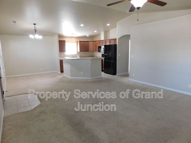 Building Photo - 1105 Alexander Ct