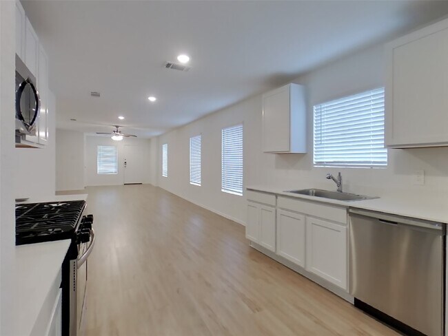 Building Photo - 17159 Quaking Aspen Ln