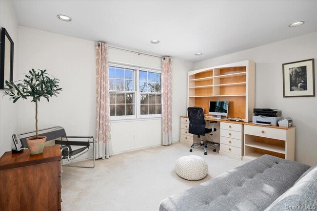 Building Photo - 9 Cherry Ln