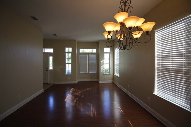 Building Photo - Beautiful 4 Bedroom Home In Newport Colony