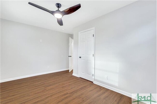 Building Photo - 206 Seminole St