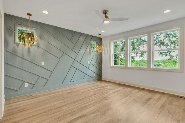 Building Photo - 660 Vernon Ave