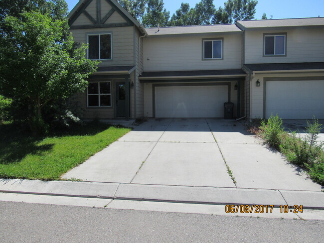 Building Photo - 198 W 26th St