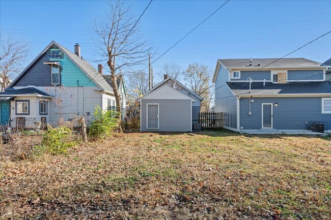 Building Photo - 1622 N Rural St