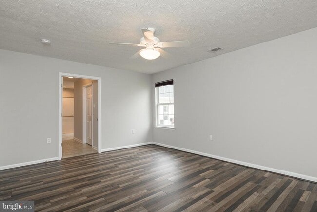 Building Photo - 106 Butterscotch Ct