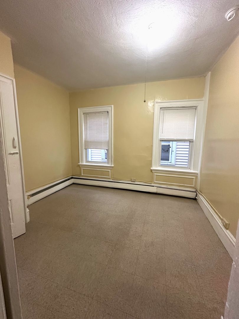 Building Photo - 79 Wesleyan Ave