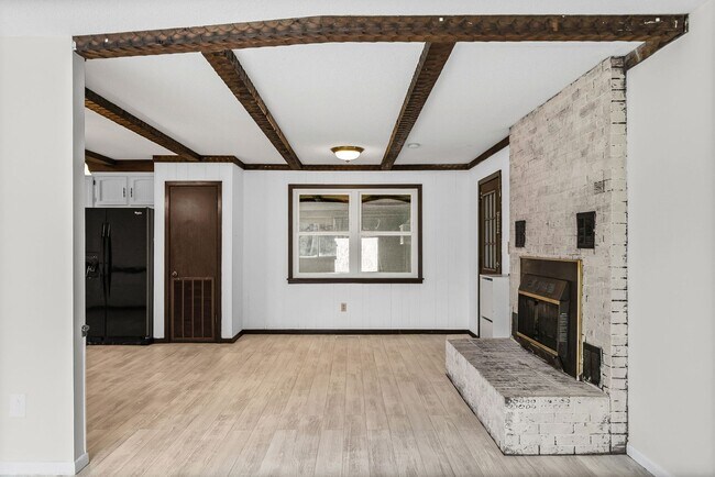 Building Photo - 3 Bedroom 2 Bath Country Home For Rent in Dover!