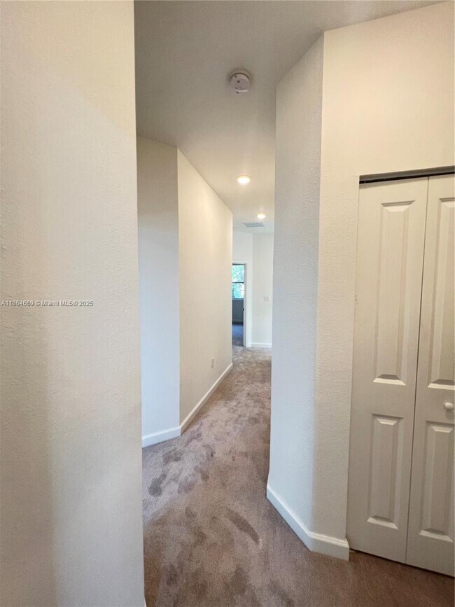 Building Photo - 16221 SW 290th Terrace