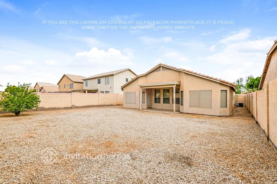 Building Photo - 9129 W MacKenzie Dr