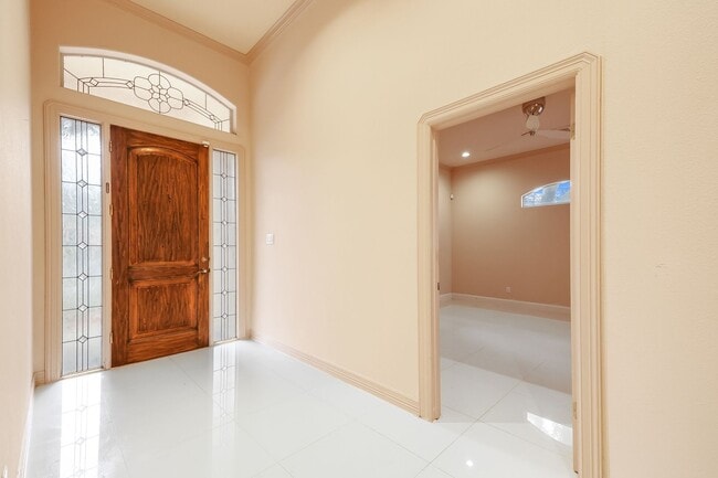 Building Photo - 3 Bedroom/2 Bath Stone Oak Subdivision