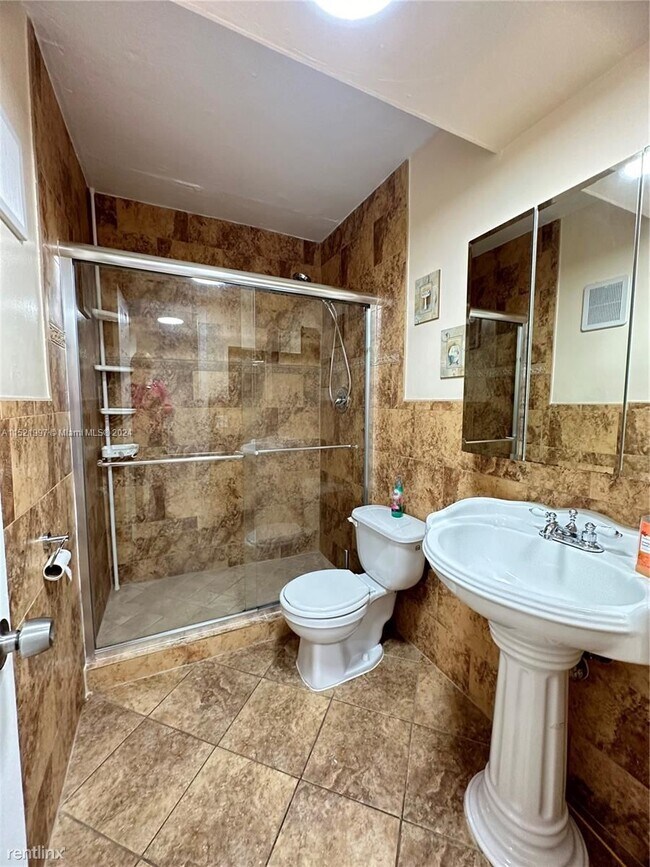 Building Photo - 3 br, 2 bath House - 8540 SW 133rd Avenue ...