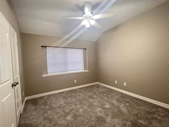 Building Photo - 21110 Dover Park Ln