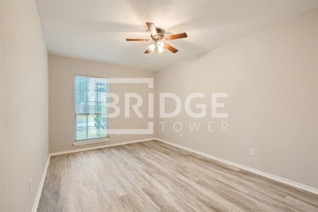 Building Photo - 9009 Davis St