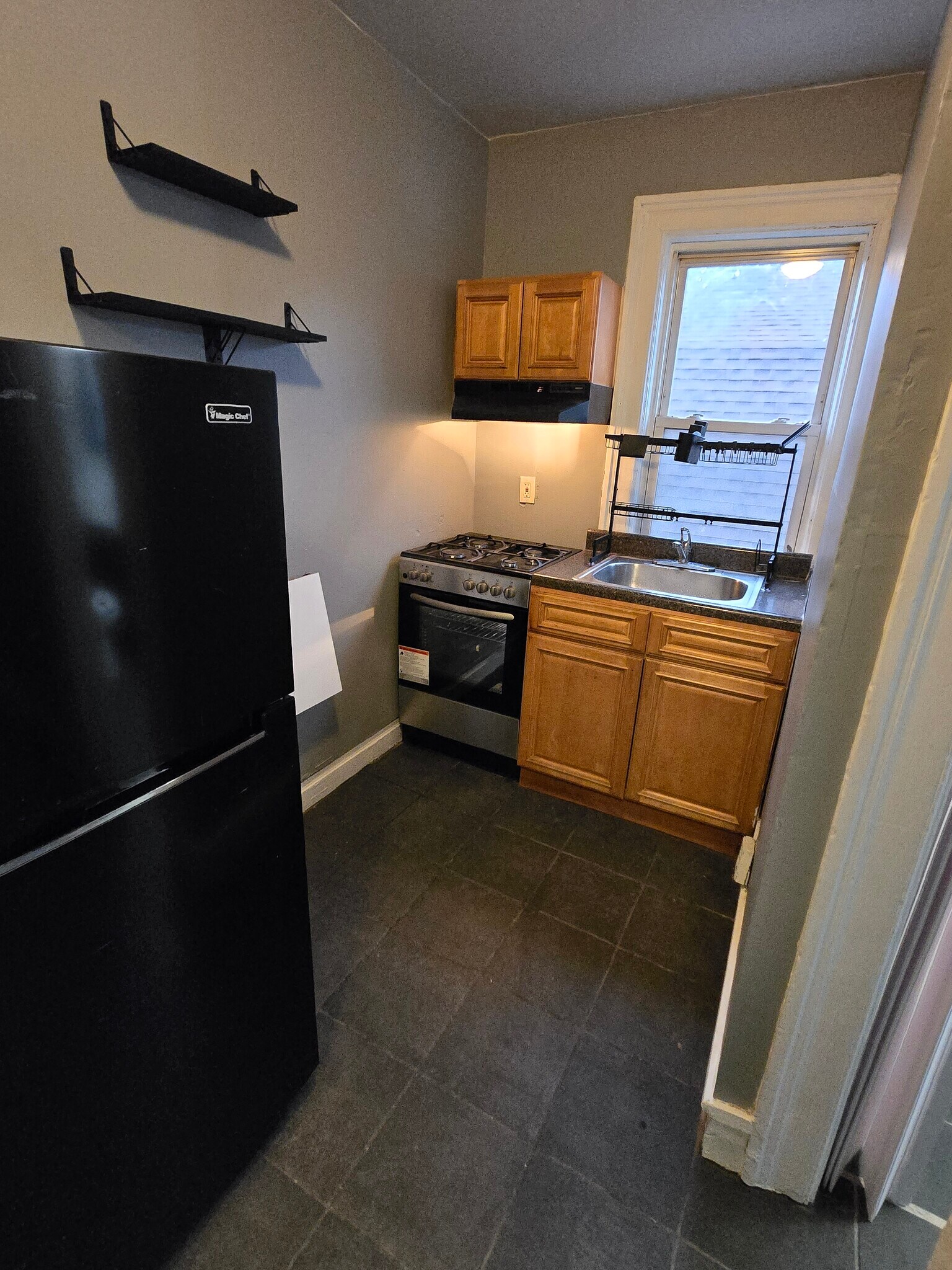 Building Photo - 8 Farley Ave