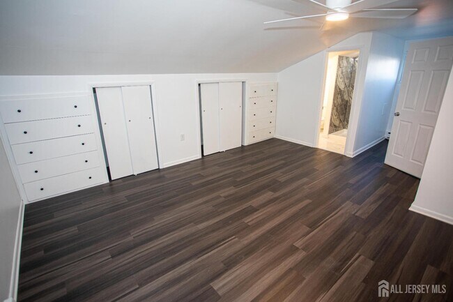 Building Photo - 32 Heston Ave