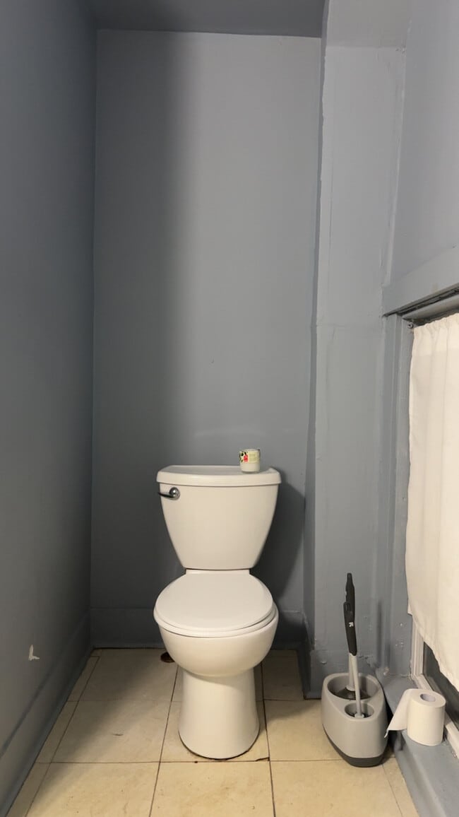 Building Photo - 78 Webster Ave