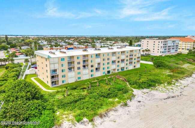 Building Photo - 1415 N Hwy A1A