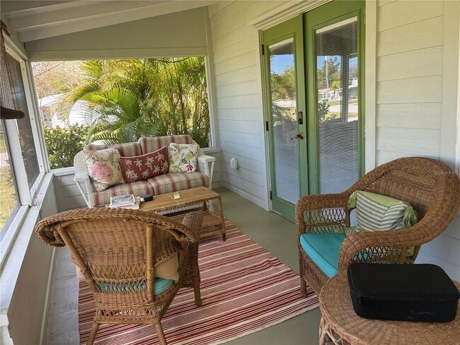 Building Photo - 385 W Cowles St