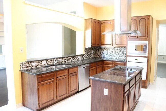 Building Photo - 1013 Stone Gate Dr