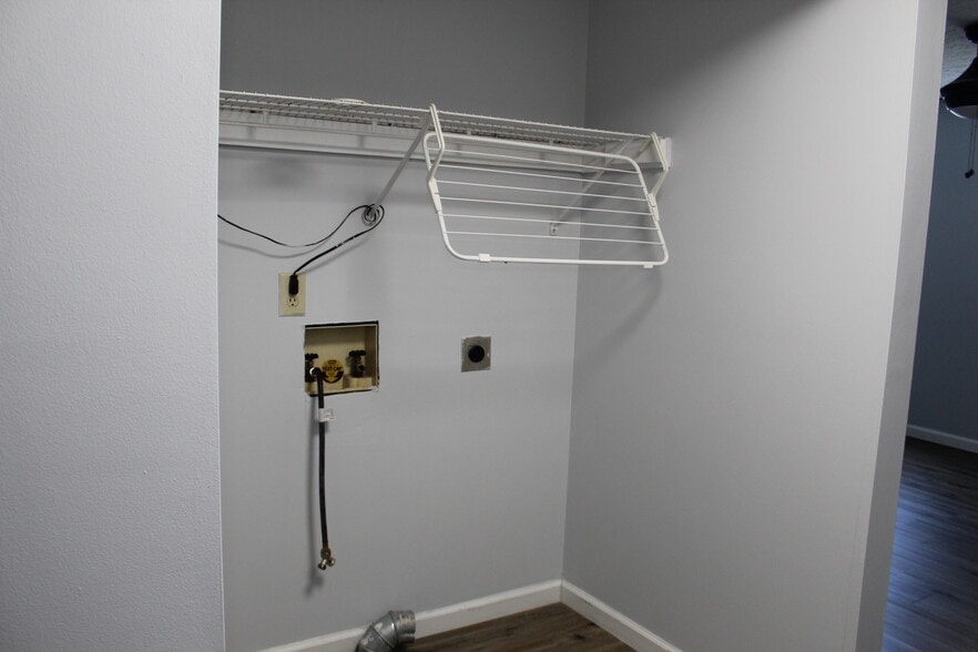 Building Photo - 1823 Worthington Run Dr