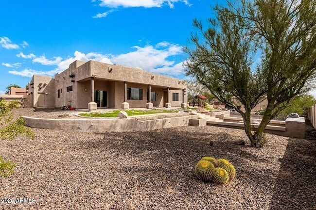 Building Photo - 1415 W Lavitt Ln