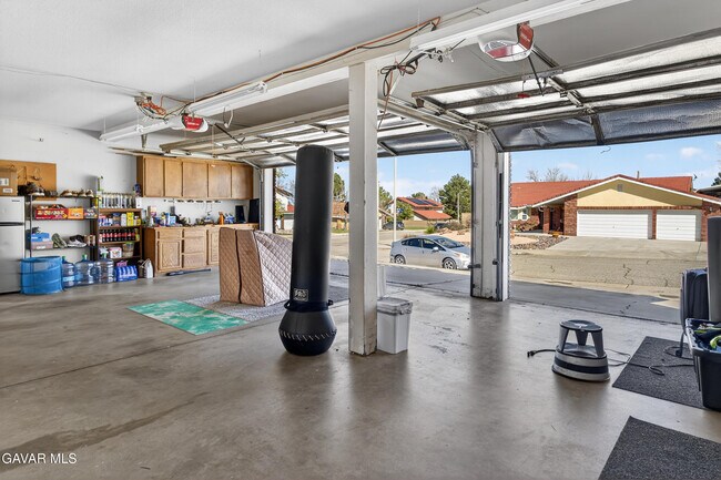 Building Photo - 41537 Poplar Cir