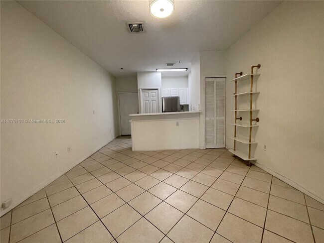 Building Photo - 2734 Bird Ave