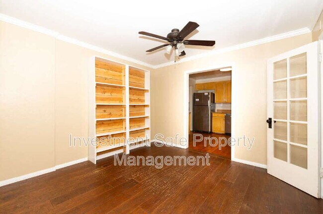 Building Photo - 4982 Baltimore Dr