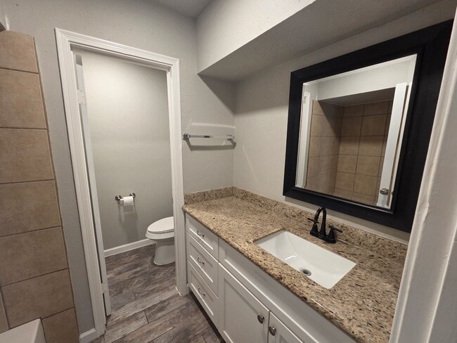 Building Photo - 5618 Stone Creek Dr