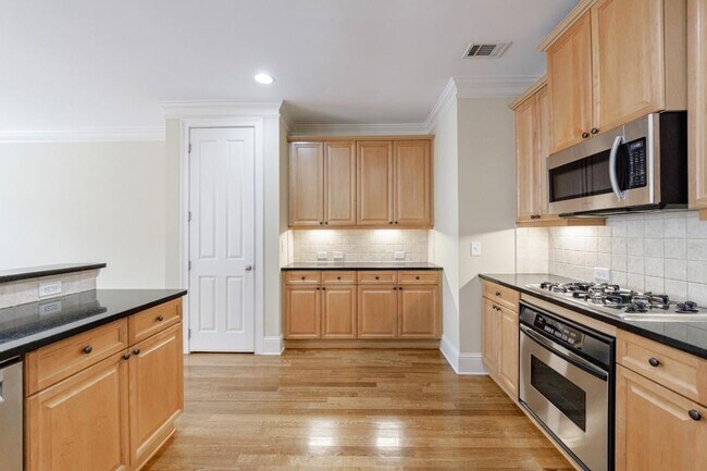 Building Photo - 10293 Midway Ave