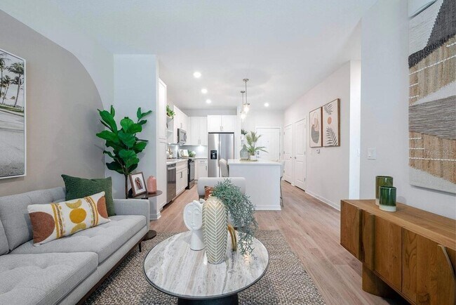 Building Photo - 3020 Base Blvd