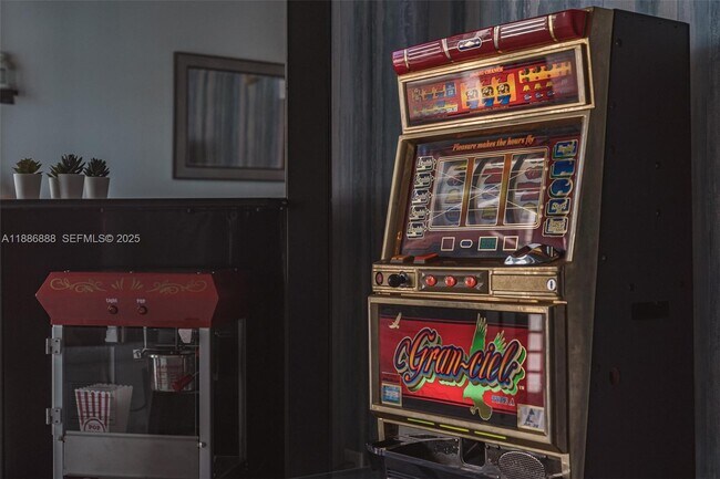 Building Photo - 3250 NE 1st Ave