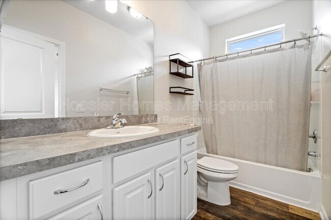 Building Photo - 9239 Hawley Dr