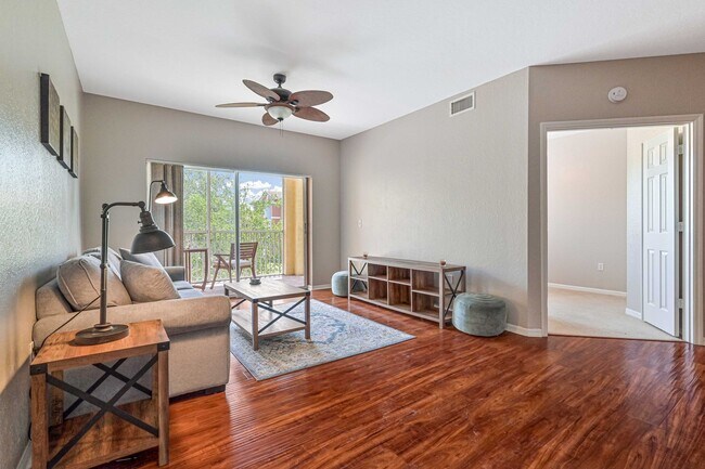 Building Photo - ** Tuscany Gardens ~ Fully Furnished 2 BED Condo in Fort Myers **