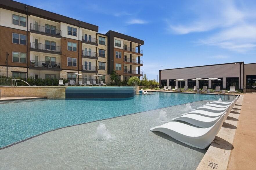 Building Photo - Soltra Firewheel