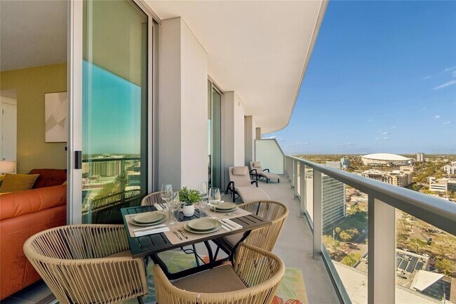 Building Photo - 400 Central Ave