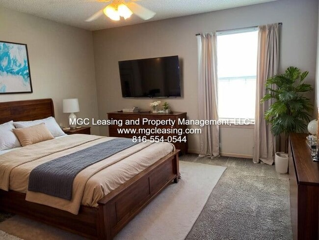 Building Photo - SOUTH GARDEN TOWNHOMES