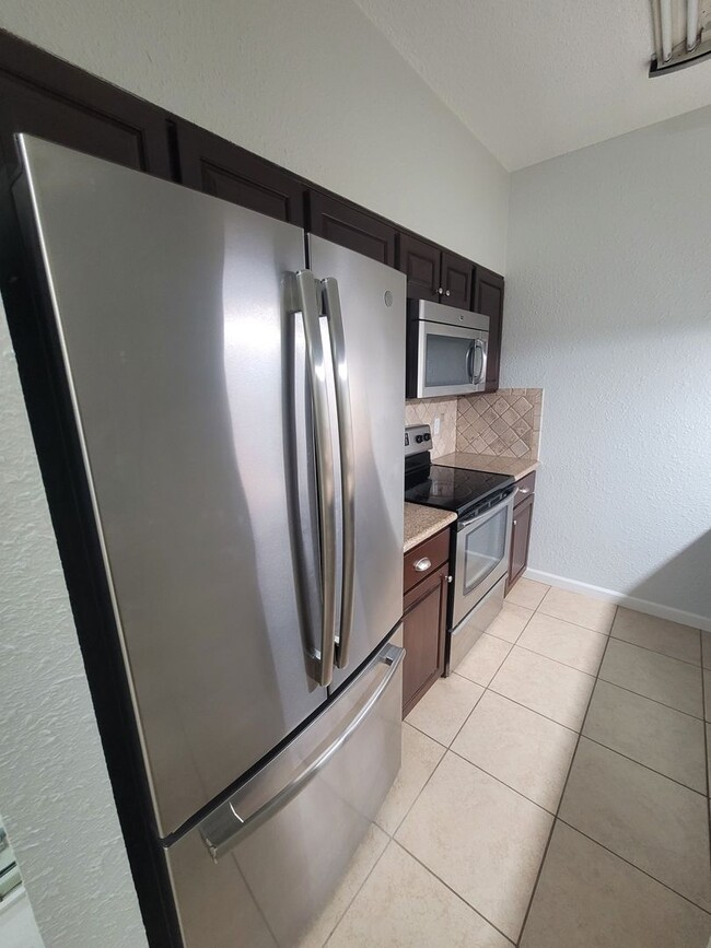 Building Photo - 7079 N Holiday