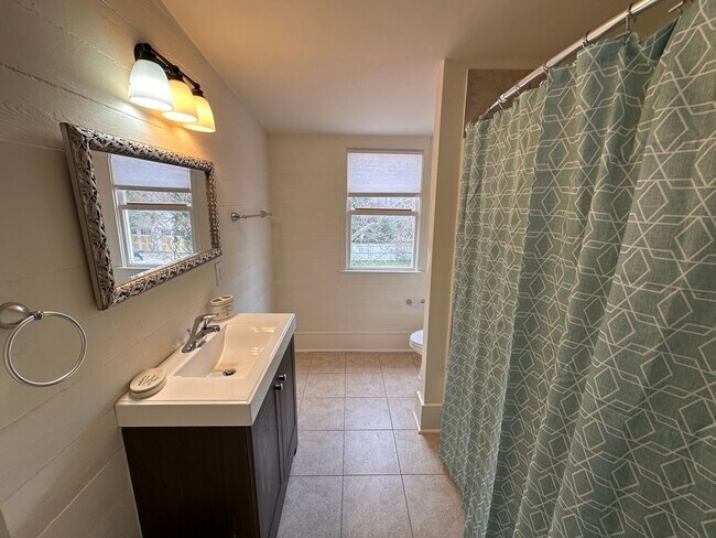 Building Photo - Historic Downtown Wilmington 3 Bedroom Home