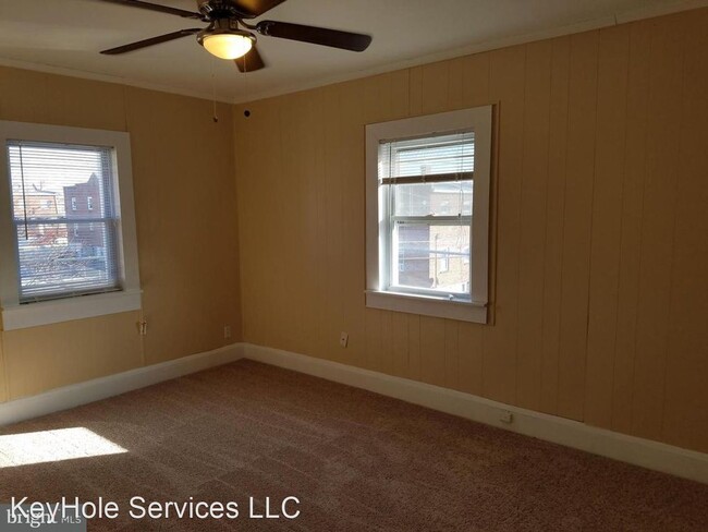 Building Photo - 3 br, 1 bath House - 1 N. Ellamont Street